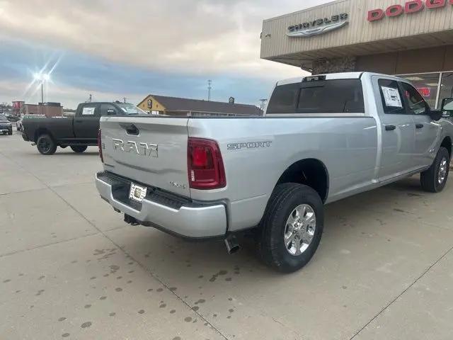 2026 Ram 3500 Big Horn Crew Cab 4x4 8 Box
