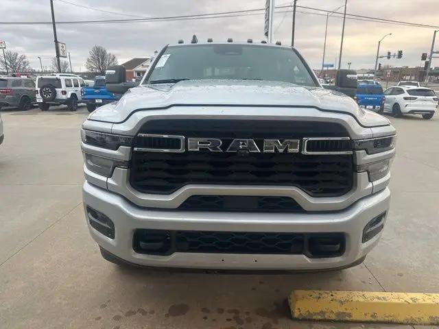 2026 Ram 3500 Big Horn Crew Cab 4x4 8 Box