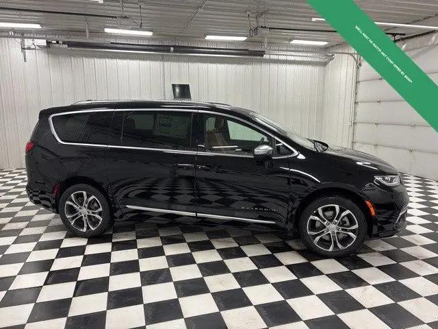 2026 Chrysler Pacifica Pinnacle AWD for sale in Rochester, MN