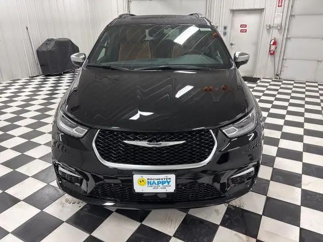 2026 Chrysler Pacifica Pinnacle AWD