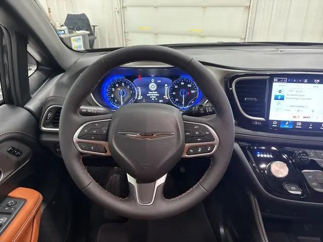 2026 Chrysler Pacifica Pinnacle AWD