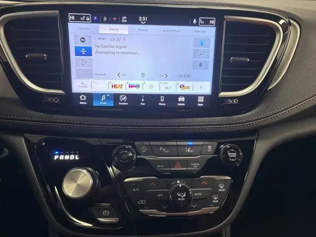 2026 Chrysler Pacifica Pinnacle AWD