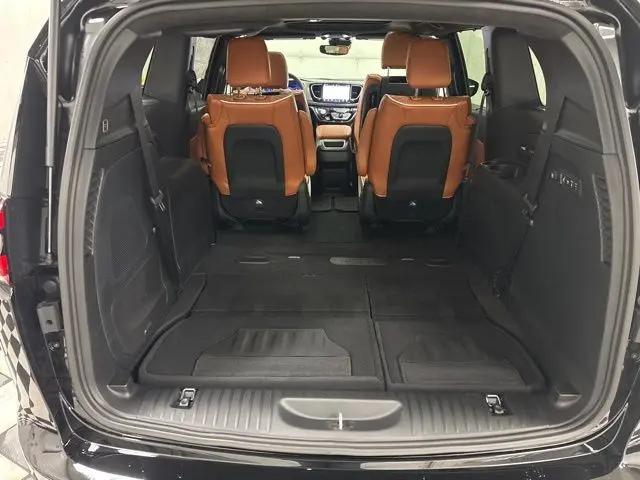 2026 Chrysler Pacifica Pinnacle AWD