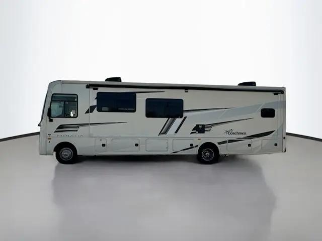 2022 Ford F-53 Base