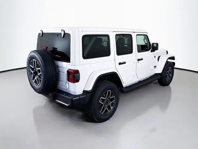 2026 Jeep Wrangler 4-Door Sahara 4x4