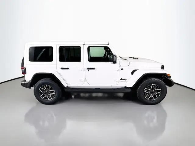 2026 Jeep Wrangler 4-Door Sahara 4x4
