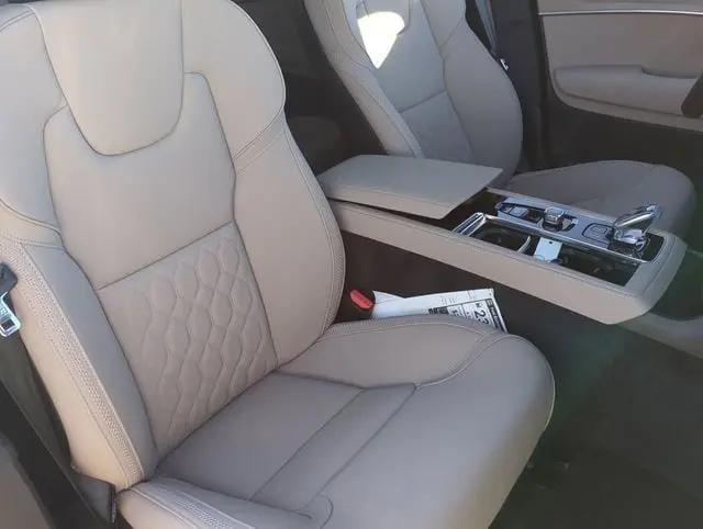 2026 Volvo XC90 Plus, B6 AWD Gas (mild hybrid), Gasoline, Bright, 7 Seats