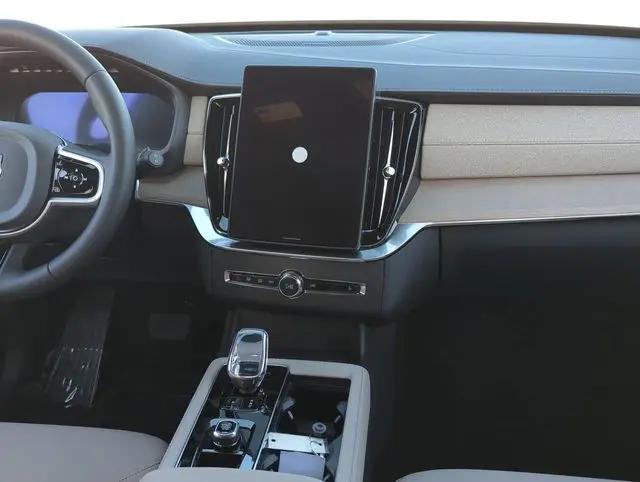 2026 Volvo XC90 Plus, B6 AWD Gas (mild hybrid), Gasoline, Bright, 7 Seats