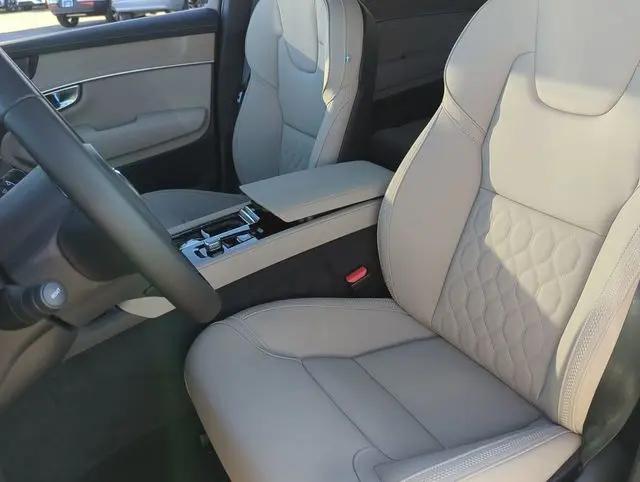 2026 Volvo XC90 Plus, B6 AWD Gas (mild hybrid), Gasoline, Bright, 7 Seats