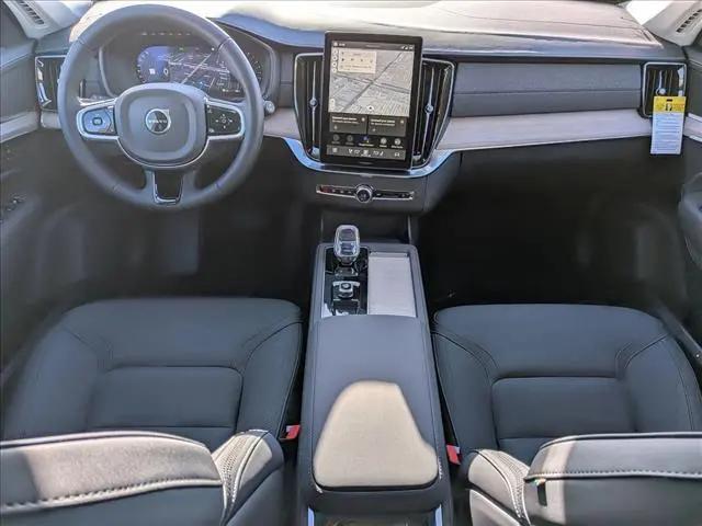 2026 Volvo XC90 Plus, B5 AWD Gas (mild hybrid), Gasoline, Bright, 7 Seats