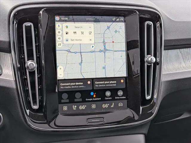 2026 Volvo XC40 Plus, B5 AWD Gas (mild hybrid), Dark