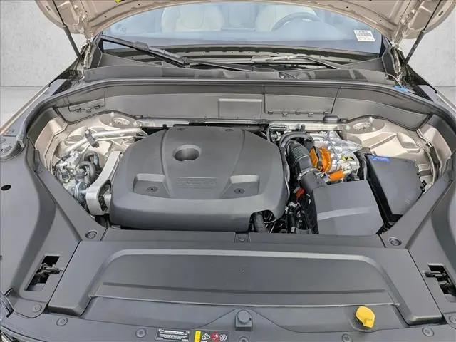 2026 Volvo XC90 Plug-In Hybrid Plus, T8 AWD, Electric/Gasoline, Bright, 7 Seats