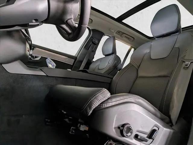 2026 Volvo XC90 Plug-In Hybrid Ultra, T8 AWD, Electric/Gasoline, Bright, 6 Seats