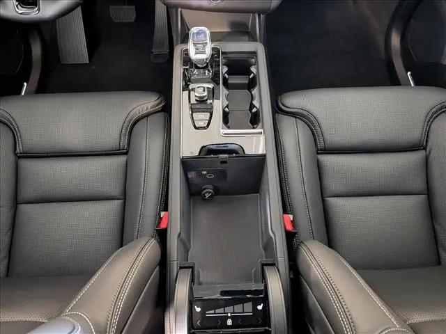 2026 Volvo XC90 Plug-In Hybrid Ultra, T8 AWD, Electric/Gasoline, Bright, 6 Seats