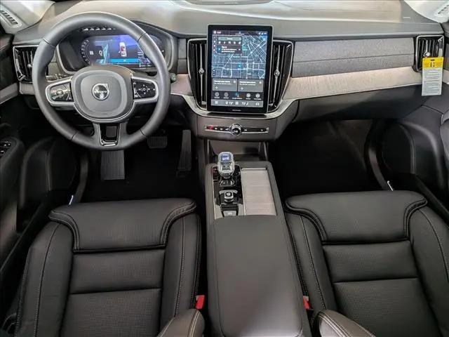 2026 Volvo XC90 Plug-In Hybrid Ultra, T8 AWD, Electric/Gasoline, Bright, 6 Seats