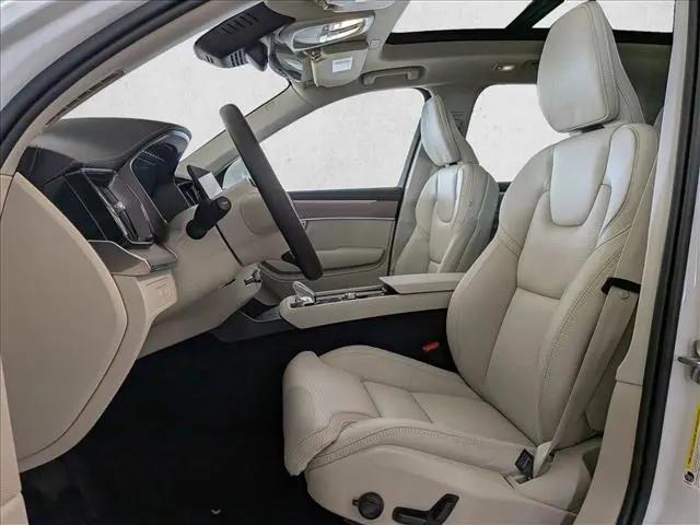 2026 Volvo XC90 Plug-In Hybrid Ultra, T8 AWD, Electric/Gasoline, Bright, 7 Seats