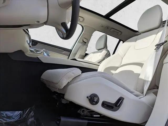 2026 Volvo XC90 Ultra, B6 AWD Gas (mild hybrid), Gasoline, Bright, 7 Seats