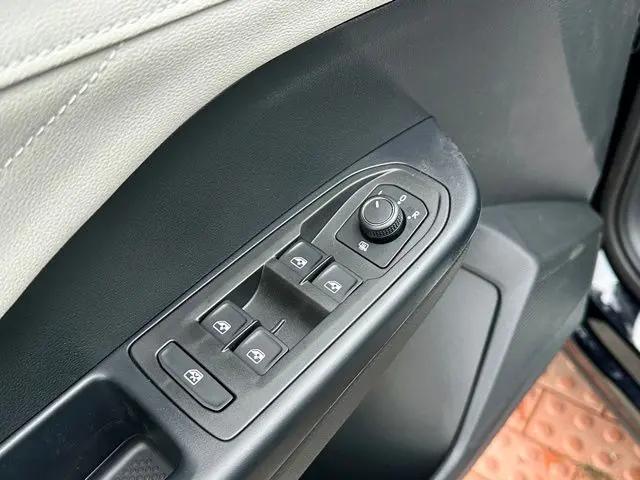 2026 Volkswagen Taos SEL