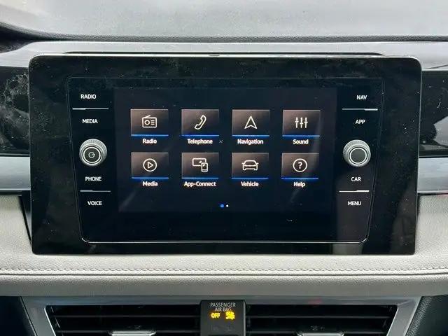 2026 Volkswagen Taos SEL