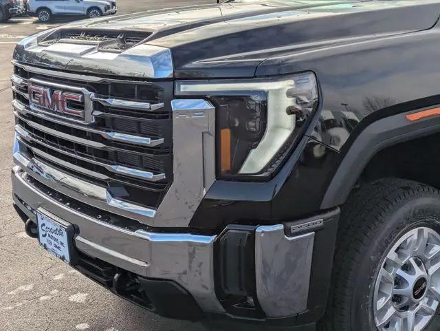 2026 GMC Sierra 2500HD Crew Cab, Standard Bed, SLE, 4WD