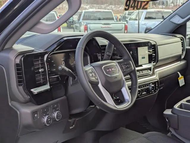 2026 GMC Sierra 2500HD Crew Cab, Standard Bed, SLE, 4WD