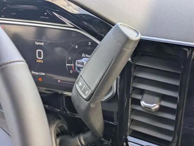 2026 GMC Sierra 2500HD Crew Cab, Standard Bed, SLE, 4WD