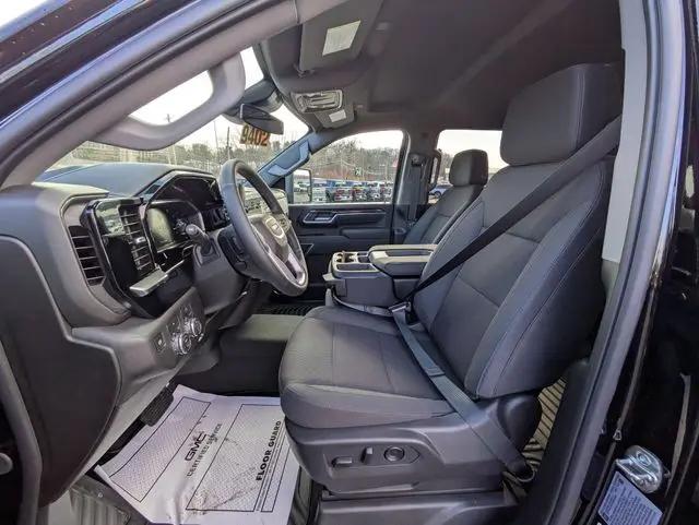 2026 GMC Sierra 2500HD Crew Cab, Standard Bed, SLE, 4WD
