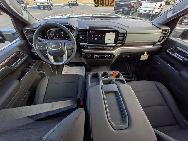 2026 GMC Sierra 2500HD Crew Cab, Standard Bed, SLE, 4WD