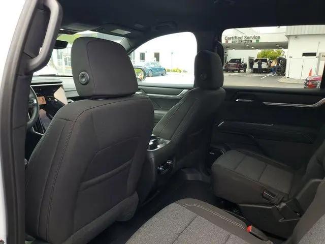 2026 GMC Acadia Elevation FWD