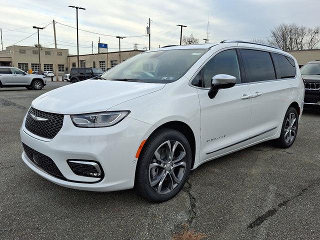 2026 Chrysler Pacifica Pinnacle AWD