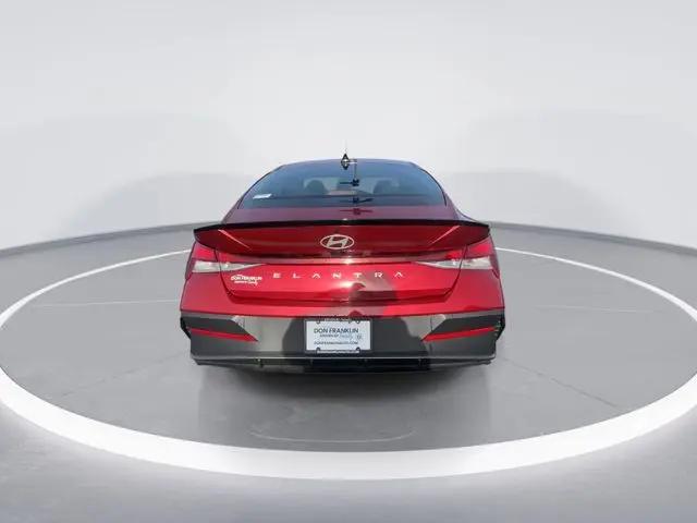 2025 Hyundai Elantra SEL Sport