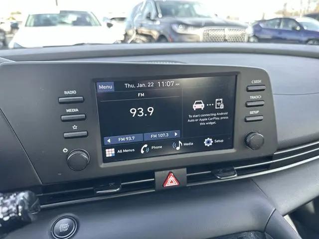 2025 Hyundai Elantra SEL Sport