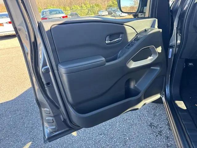 2026 Nissan Frontier Crew Cab SV 4x4