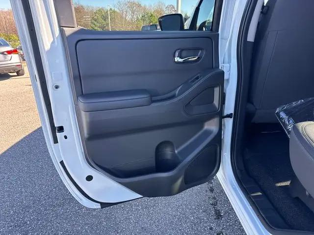 2026 Nissan Frontier Crew Cab SV 4x4