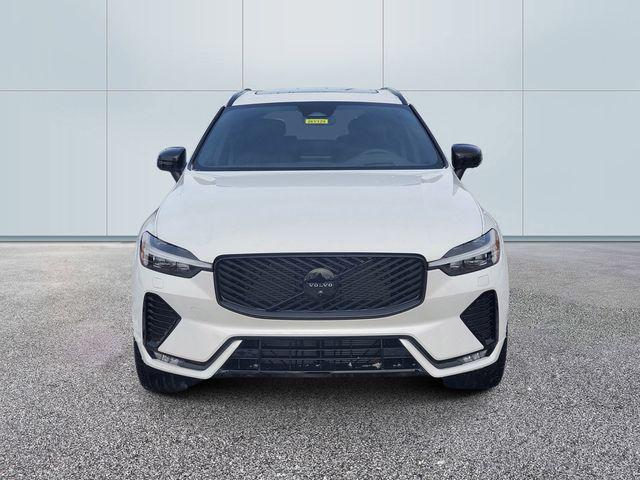 2026 Volvo XC60 B5 Ultra Black Edition