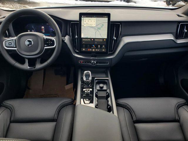 2026 Volvo XC60 B5 Ultra Black Edition