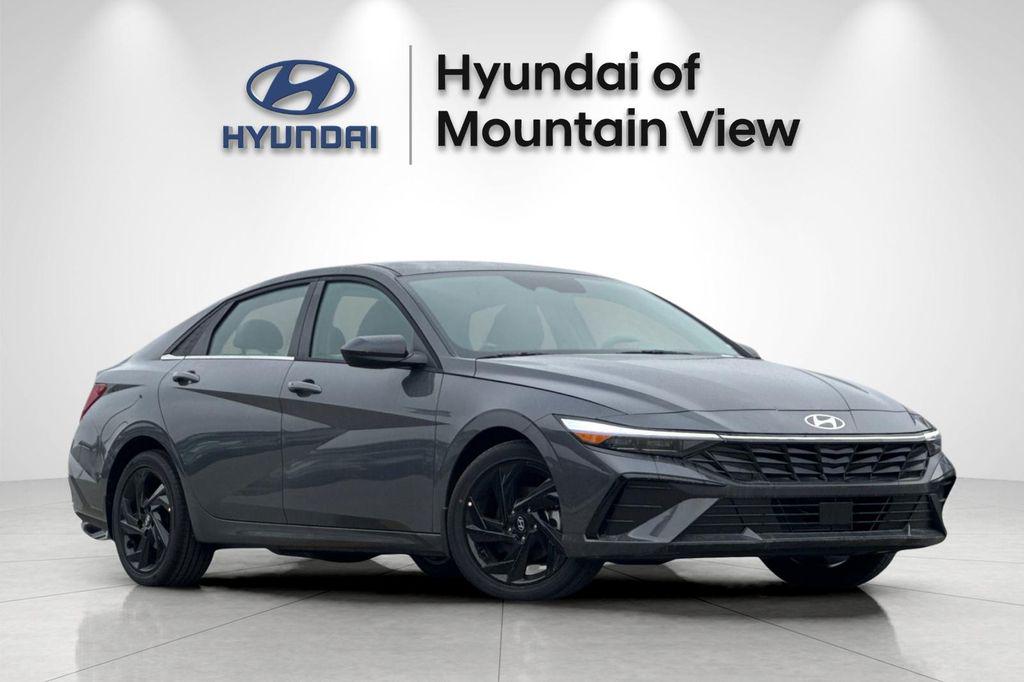 2026 Hyundai Elantra SEL Sport Premium