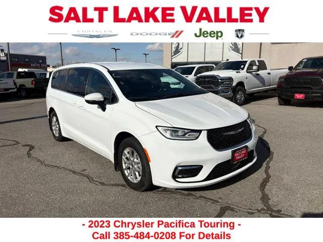 2023 Chrysler Pacifica Touring 2023 Chrysler Pacifica Touring