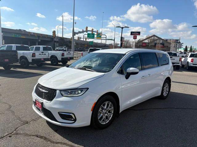 2023 Chrysler Pacifica Touring 2023 Chrysler Pacifica Touring