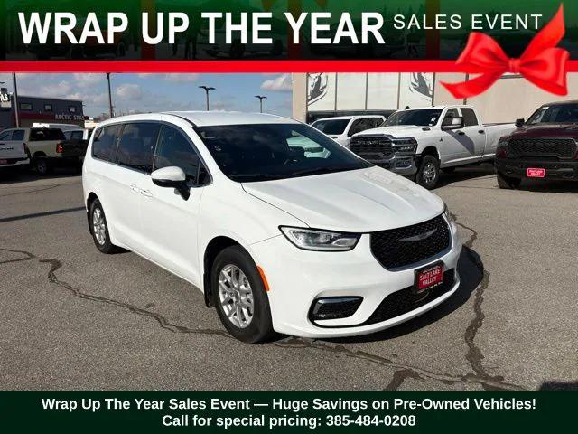 2023 Chrysler Pacifica Touring