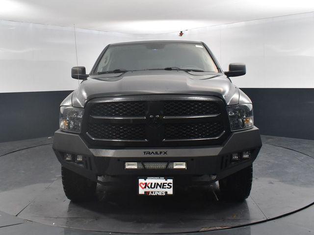 2017 RAM 1500 Express Crew Cab 4x4 57 Box 2017 RAM 1500 Express Crew Cab 4x4 57 Box