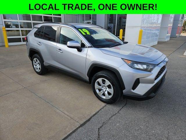 2019 Toyota RAV4 LE 2019 Toyota RAV4 LE