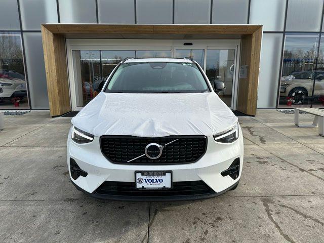 2026 Volvo XC40 B5 Ultra