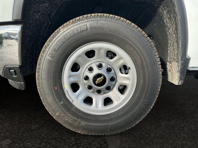 2026 Chevrolet Silverado 3500HD Double Cab, Long Bed, WT Dual Rear Wheel, 4WD