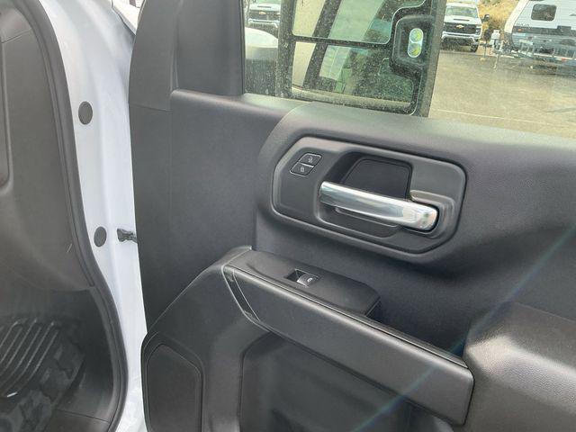 2026 Chevrolet Silverado 3500HD Double Cab, Long Bed, WT Dual Rear Wheel, 4WD