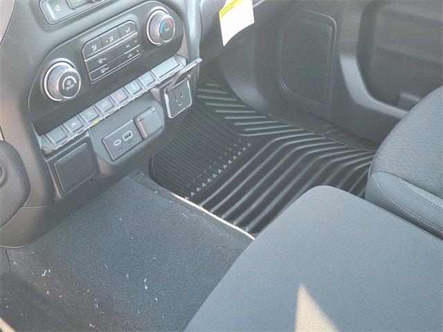 2026 Chevrolet Silverado 1500 2WD Crew Cab Short Bed Custom