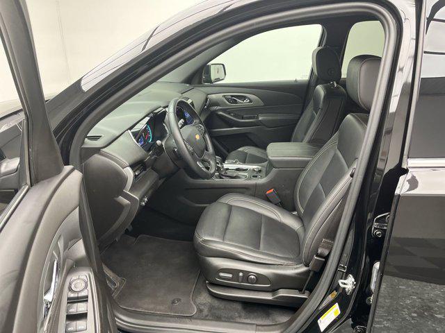 2023 Chevrolet Traverse AWD LT Leather