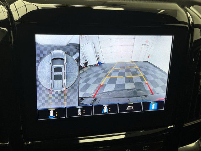 2023 Chevrolet Traverse AWD LT Leather