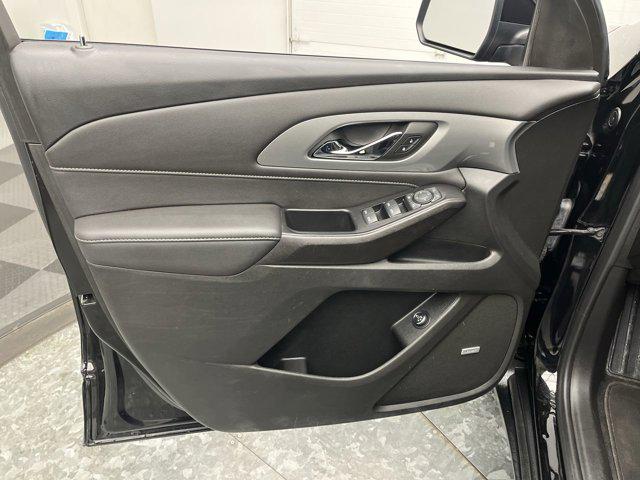 2023 Chevrolet Traverse AWD LT Leather