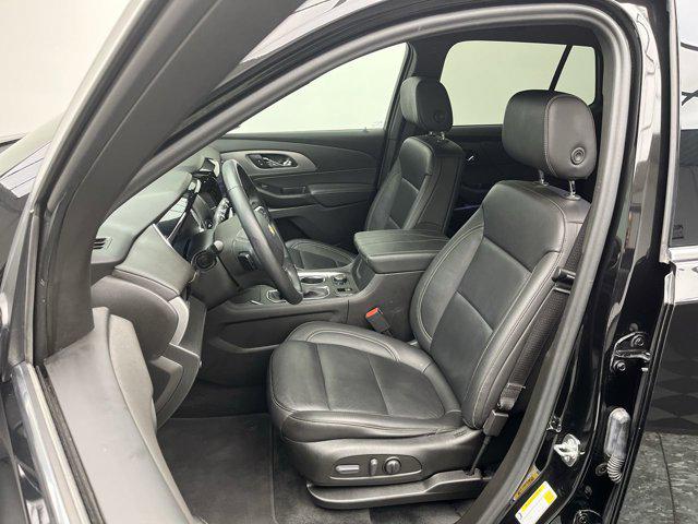 2023 Chevrolet Traverse AWD LT Leather